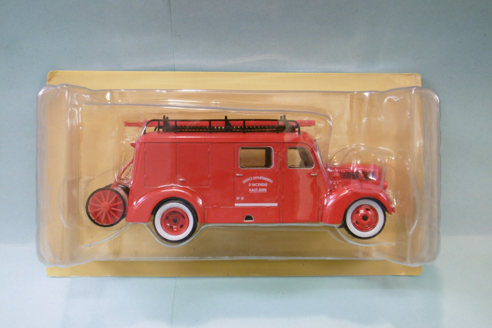 Ford F798T 1948 Pompiers Haut-Rhin Salvat miniature 1/43 Neuf NBO pour collection