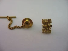 Modern Art Design Gold Tone Chunk Vintage Mens Tie Tack Lapel Pin Jewelry