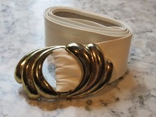 VINTAGE WOMEN'S WHITE LEATHER GOLD TONE BUCKLE BELT