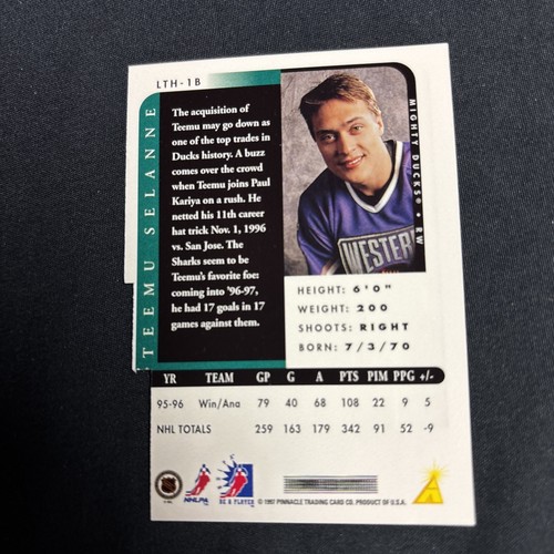 1996-97 BE A PLAYER LINK TO HISTORY TEEMU SELANNE AUTO #1B - Picture 2 of 2