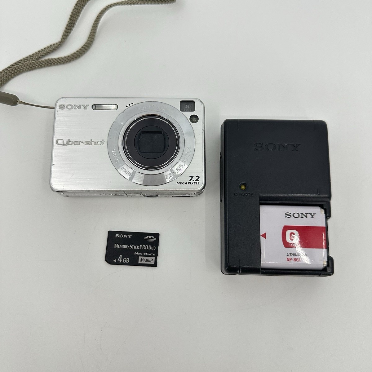 SONY Cyber-shot DSC-W120 シルバー 新品バッテリー付 Amazon.com : Sony Cybershot DSCW120 7.2MP Digital Camera