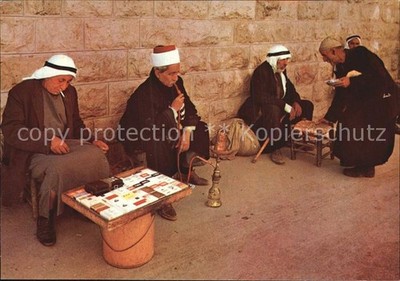 Genussmittel Shisha Waterpipe Arabe fumant le Narguile