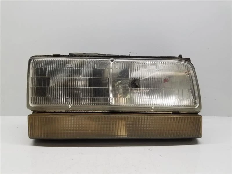 Passenger Right Headlight With Black Edge Fits 92-93 Buick Lesabre OEM - Image 4 of 4