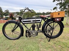 Triumph Roadster 1912 Veteran Vintage Classic Motorcycle and spare parts