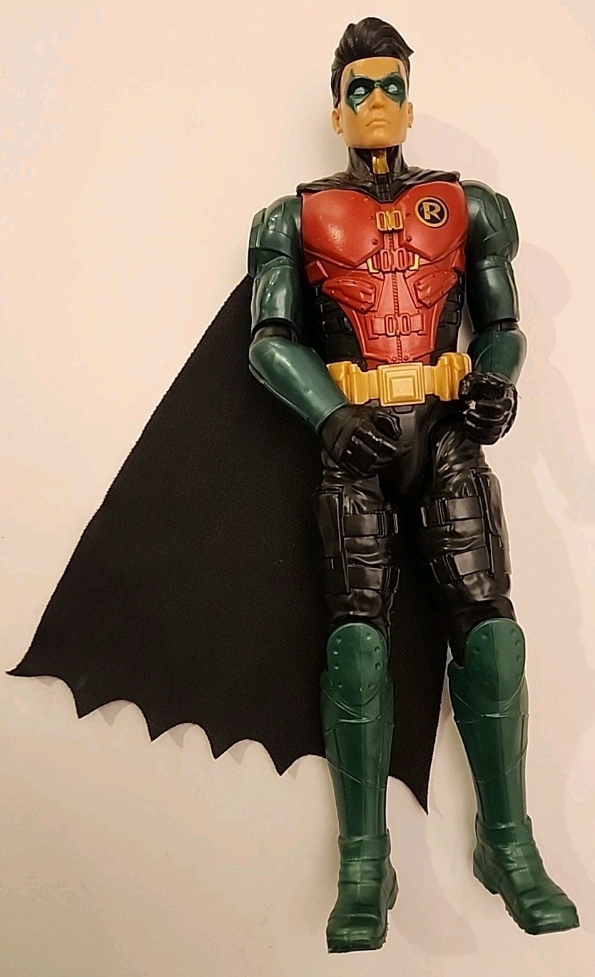 Robin Mattel DC Comics Batman Missions True Moves FVM71 2018