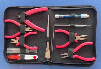 Juweliermacher .com Makers Equipment im Reißverschlusskoffer