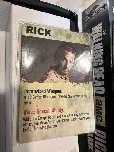 Walking Dead Dice Game Don't Look Back Board Game 2014 New Open Box Complete - Picture 14 of 22