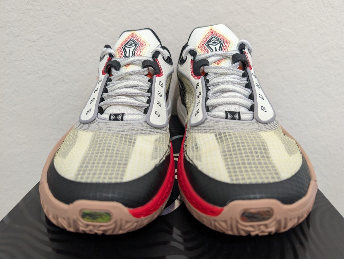 バスケットボールシューズ shock wave six Anta Shock Wave 6 Kyrie Irving White Black Red Brown