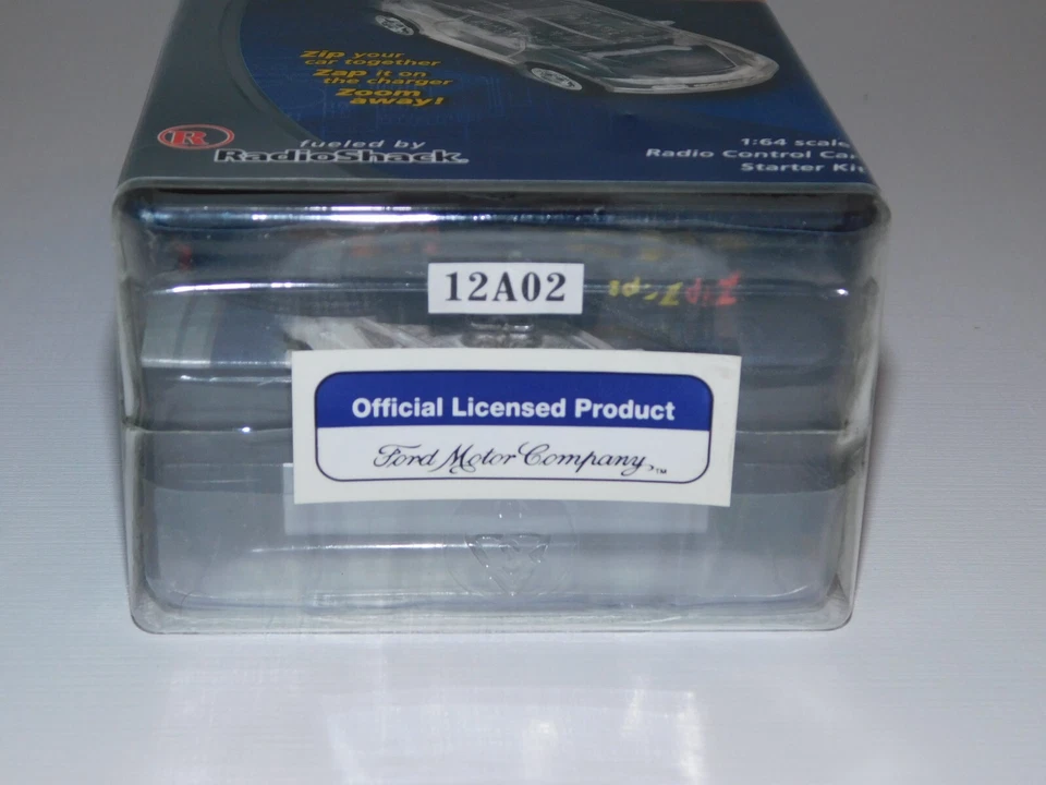 Zip Zaps Micro RC Car 1:64 scale Starter Kit Red Ford Mustang Cobra 2002 Vtg NEW - Image 4 of 4