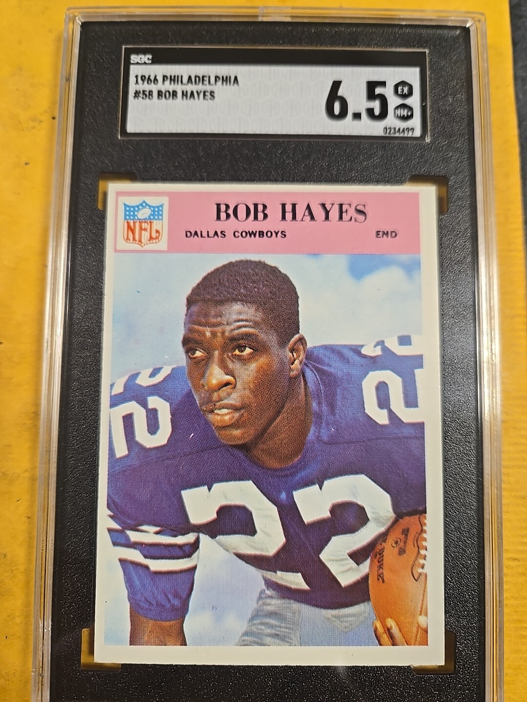 1966 Philadelphia #58 Bob Hayes SGC 6.5 EX-MT DALLAS COWBOYS 4499