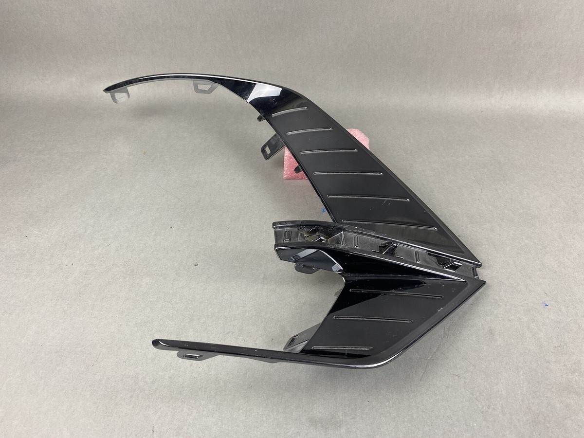 2022-2024 Cadillac Lyriq Front Bumper Molding Right | 85593622