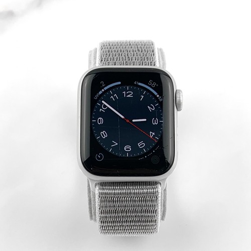 Apple Watch Series 5 40mm Silber Aluminium mit Silber Nylon Loop (GPS) - Bild 2 von 6