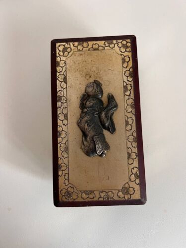 Vintage Metal jewelry trinket box - Picture 6 of 9