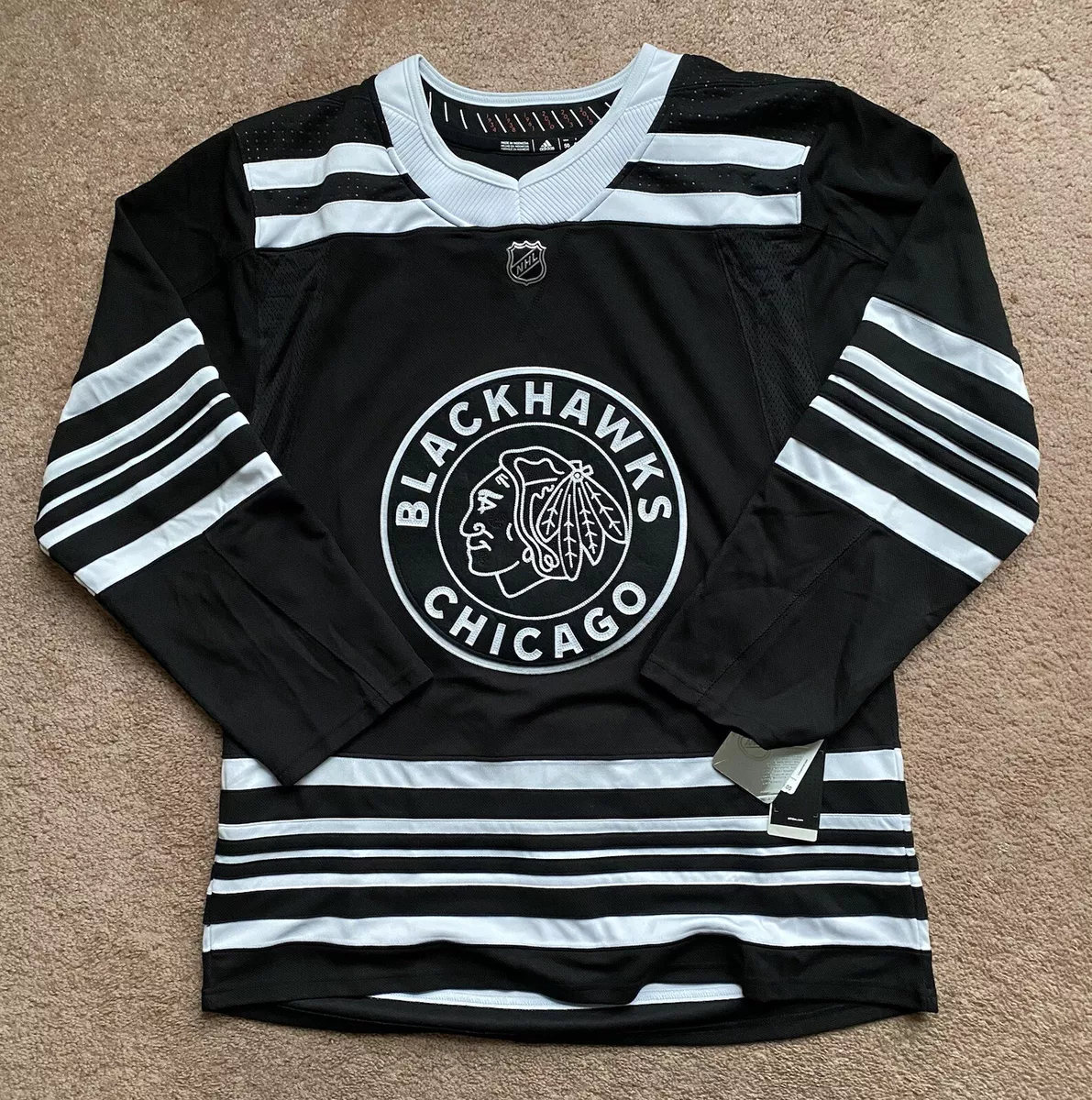 NWT ADIDAS NHL HISTORIC BLACK HAWKS JERSEY, SIZE 42