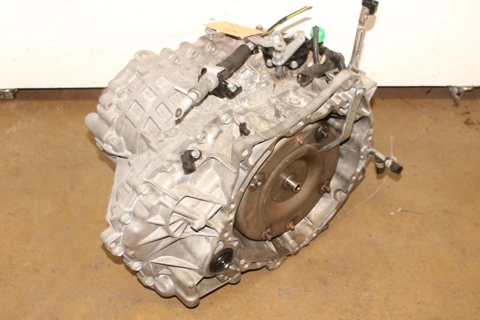 Nissan Juke S SL SV Turbo 2011-2014 JDM 1,6 L CVT 4x2 transmisión automática 2x2 Foto 4 de 4