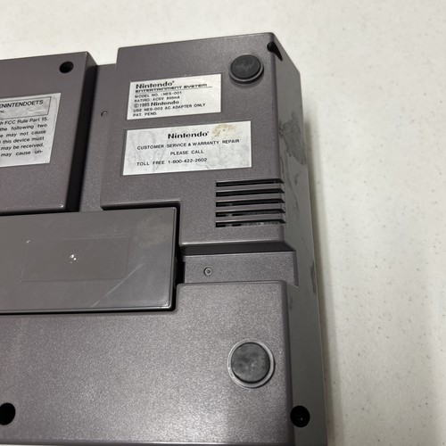 Nintendo Entertainment System NES-001 Gray Console Only For Parts Or Repairs - Picture 6 of 7