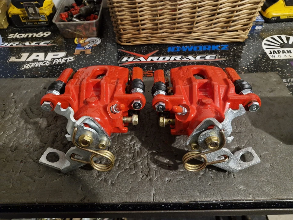 Honda Civic Type R Fn2 Rear Calipers & Carriers Fully Refurbished Powder Coated - Image 3 of 4