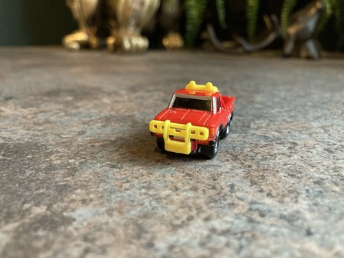 💥Micro Machines Datsun Pick Up Truck 1987 Off Road Red - Picture 2 of 9