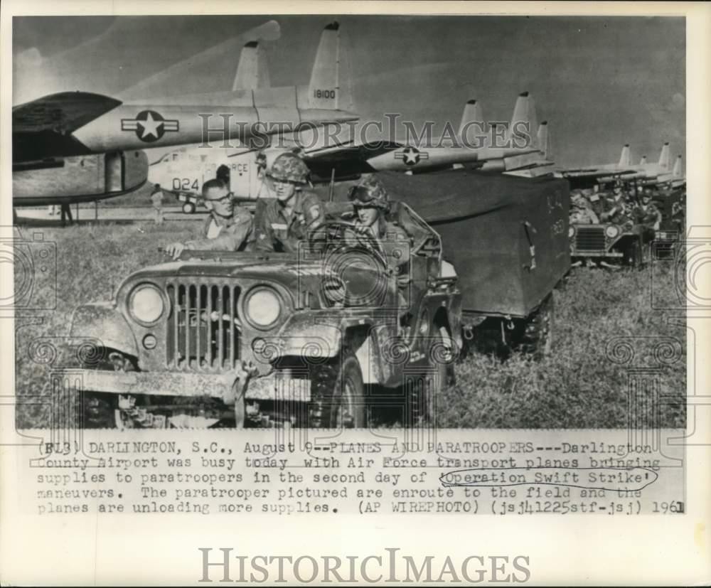 1961 Press Photo Operation Swift Strike Maneuvers, Darlington