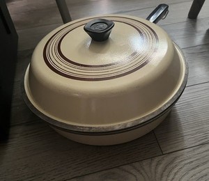 Vintage Club Aluminum Non-Stick 11" Frying Pan Skillet w/ Lid Beige Brown Rings