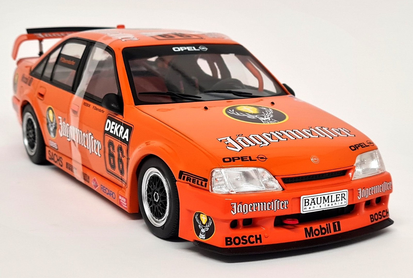 Solido 1/18 Opel Omega Evolution 500 DTM 1991 Oberndorfer #66 Diecast model car