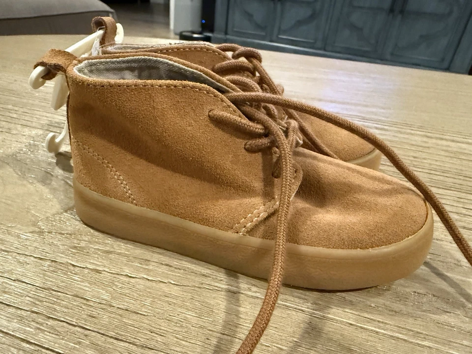 Botas GAP para bebé nuevas con etiquetas - niño pequeño talla 8 Foto 3 de 4