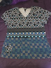 Barco KD110 Women's Medical SCRUB TOP MULTI COLOR HEART DETAIL