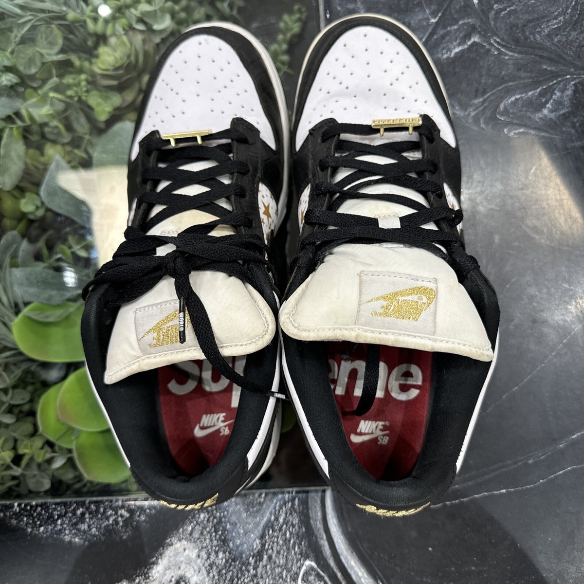 Size 10 - Nike SB Dunk Low Supreme Stars Black 2021 Used Size 10 - Nike SB Dunk Low Supreme Stars Black 2021 Used