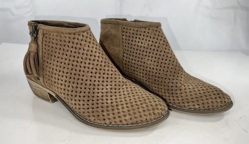 ROXY Tan Vallerie Vegan Suede Leather Perforated Ankle Boots Zip Women 8.5 - Picture 2 of 12