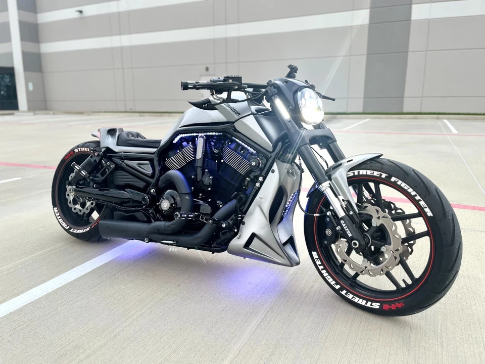 02-17 NCPS Kit de carrocería Harley Night Rod V-Rod V Rod NRS Muscle* Foto 3 de 4