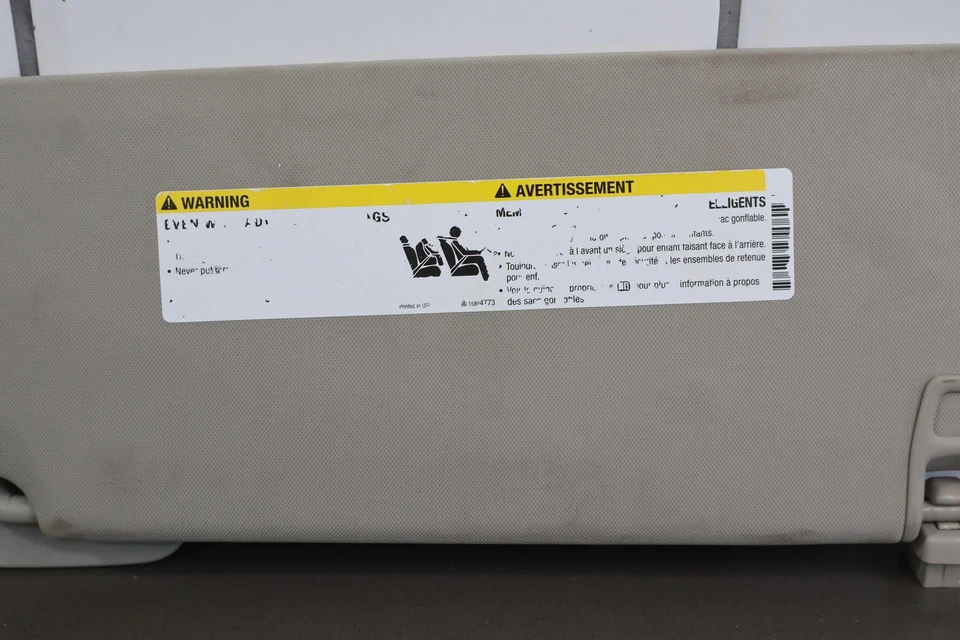 07-14 Parasoles interiores Chevy Suburban OEM (par izquierda/derecha) neutros Foto 4 de 4