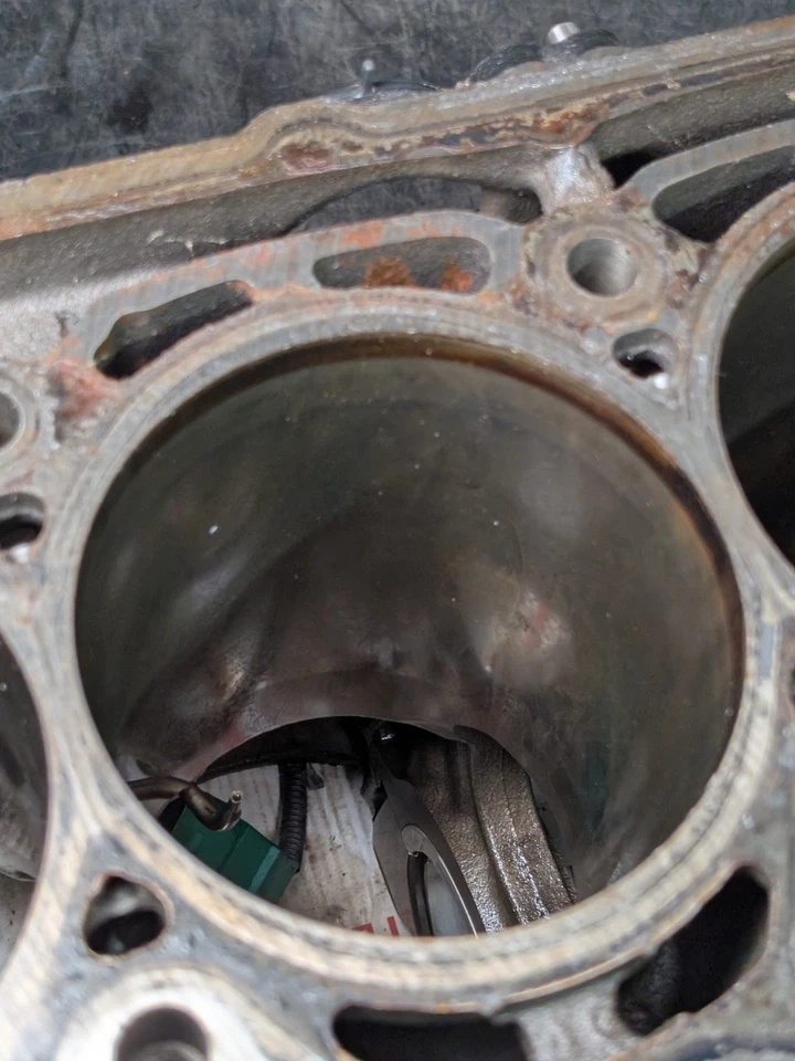 Блок двигателя турбированный 11-17 Audi Vw 2,0 л с основными колпаками Cae EA888 OEM - Изображение 4 из 4