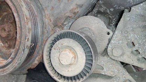 038903315AN Spannrolle Zahnriemen Steuerriemen (Riemenspanner)    DE2343188-44