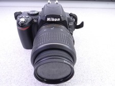 Nikon D40 Digital SLR Camera  AF-S DX Nikkor 18-55mm f/3.5-5.6g VR lens