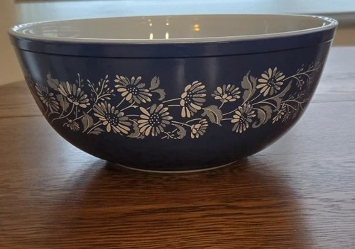Vintage Pyrex #404 Colonial Mist Blue Mixing Bowl 4 QT