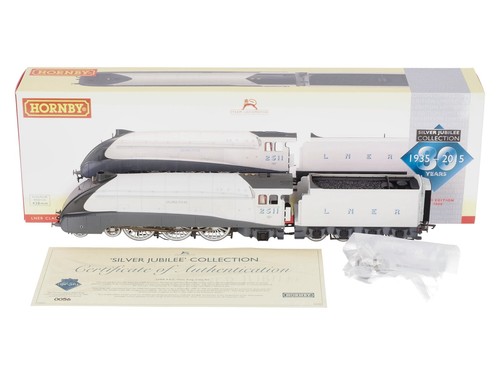 Hornby R3308 OO Silver King LNER Silver Jubilees A4 Class 4-6-2 Steam Loco #2511