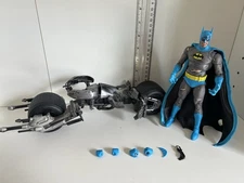 McFarlane DC Multiverse Batman Knightfall Wire Cape With Bat Pod