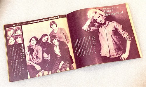 60s JAPAN BOOKLET+ FLEXI THE ROLLING STONES B.DYLAN N.SINATRA ELVIS Presley CHER - Picture 3 of 8