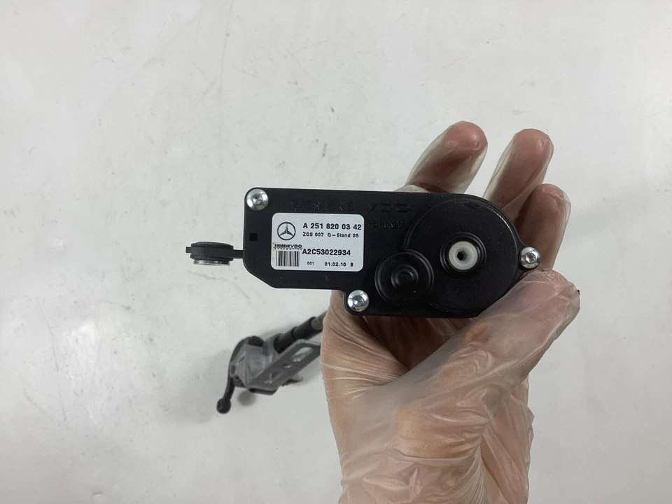 2008-2012 Mercedes Benz X164 GL550 Rear Left Quarter Window Regulator Motor OEM. - Image 3 of 4