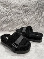 UGG Women's Fluffita Slipper Size 7