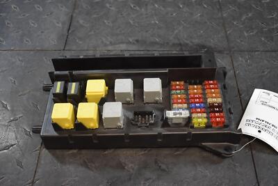 2014 - 2018 Mercedes Sprinter 2500 Engine Fuse Box 3L Turbo AT RWD 9065454701