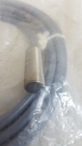 Balluff BES 516-325-G-E4-Y-03 Proximity Sensor 551620 10-30 V DC - New - Picture 5 of 5