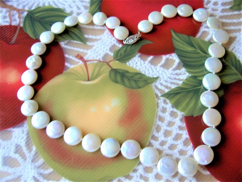 14K WHITE GOLD IWI 11 MM WHITE ROUND COIN FRESHWATER PEARL STRAND NECKLACE-17.2"