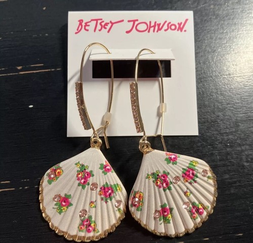 Betsey Johnson Flowered Pink & White Sea Shell Drop Earrings Glass Accents w/GB - Picture 2 of 2