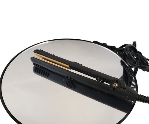 Revlon Hair Straightener With Ceramic Plates & Lock Switch Black & Gold Compact - Picture 4 of 5