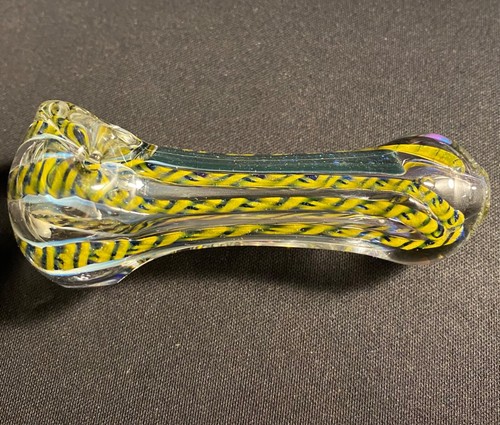 Small Hand-Blown Glass Pipe - Picture 4 of 7