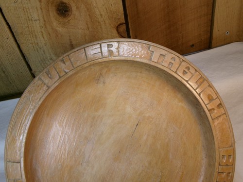 Vintage German Carved Wood 12" Bread Plate ~ Unser Taglich Brot Gib Une Heute - Picture 3 of 4