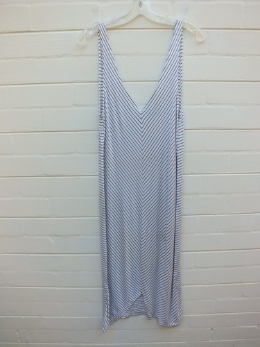 THE FIFTH DRESS Black & White Striped MIDI MAXI V NECK DRESS - XS - Picture 3 of 8