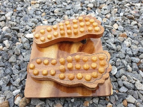 Wooden Foot Massage Tool with Spring Thai Handicraft - 第 5/5 張圖片