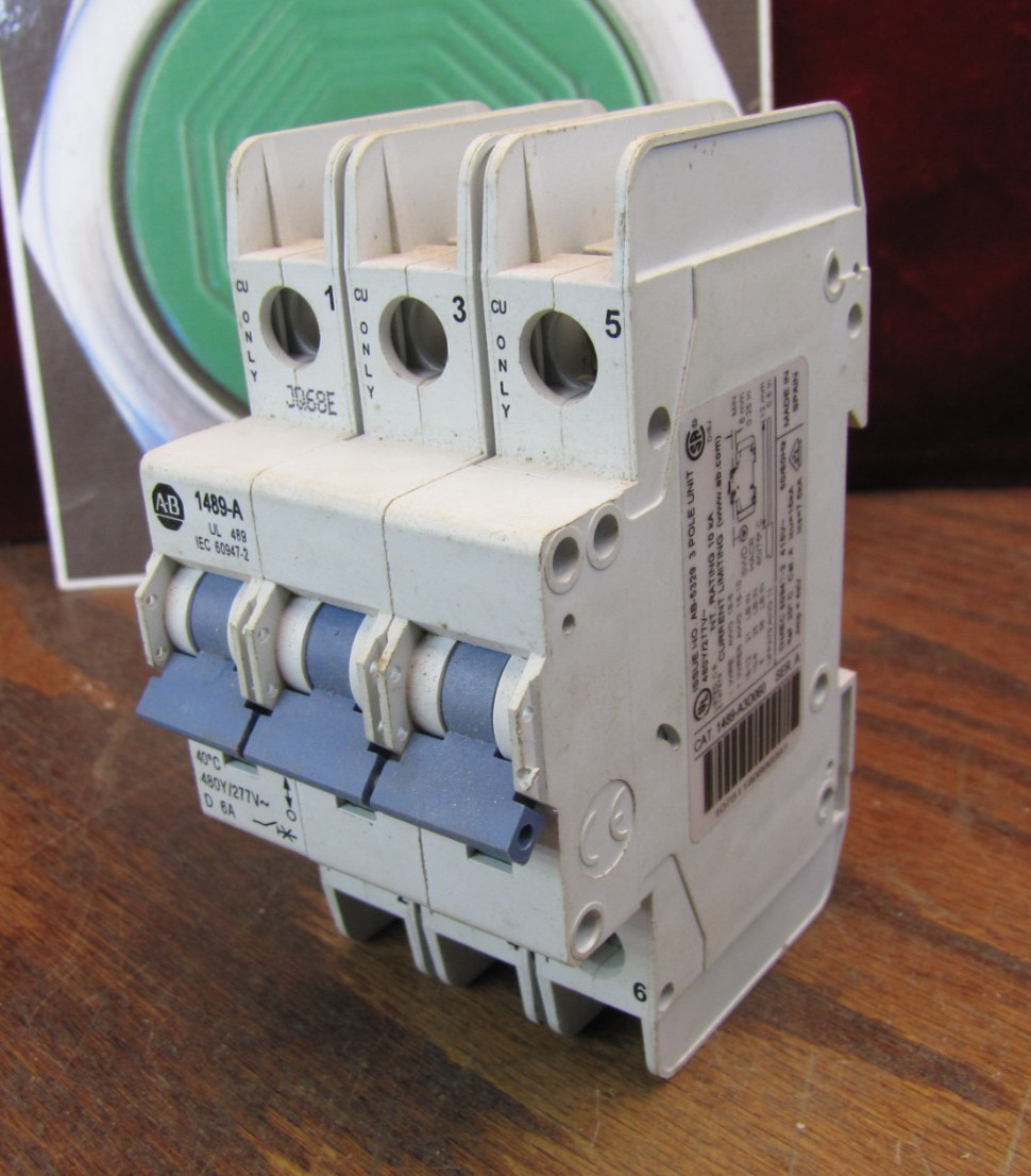 6 amp Allen-Bradley 1489-A3D060 Miniature Circuit Breaker 3-Pole 6A 480Y/277V AC
